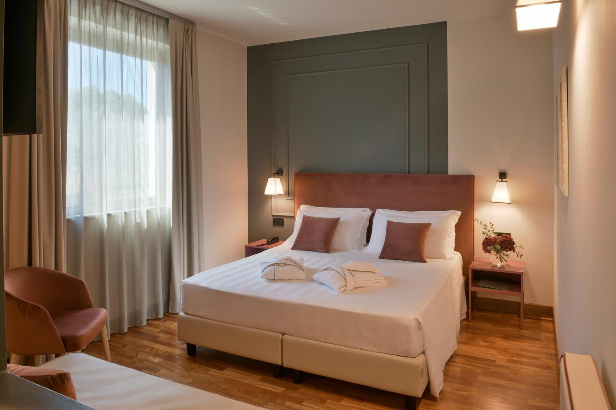 Hotel Torresi Potenza Picena Dış mekan fotoğraf