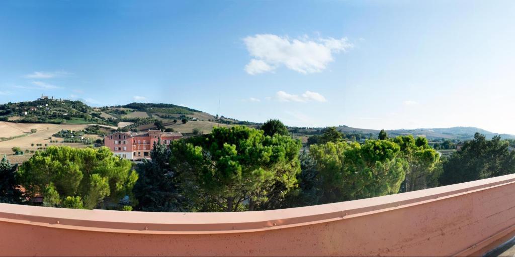Hotel Torresi Potenza Picena Dış mekan fotoğraf